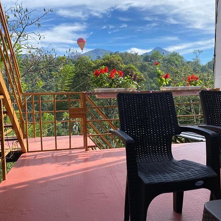 Munnar Bnb Bed & Breakfast Exterior foto